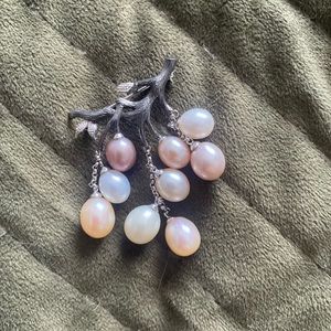 White gold 14K Italian brooch with pearls and diamonds